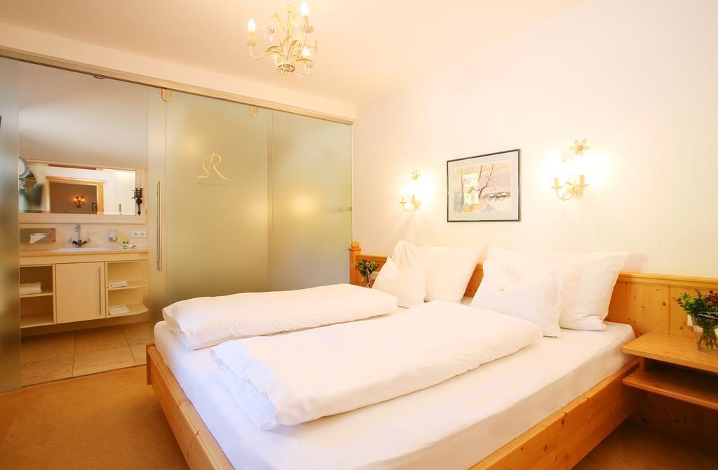 Rosis Sonnbergstuben Hotel Kitzbuhel Room photo
